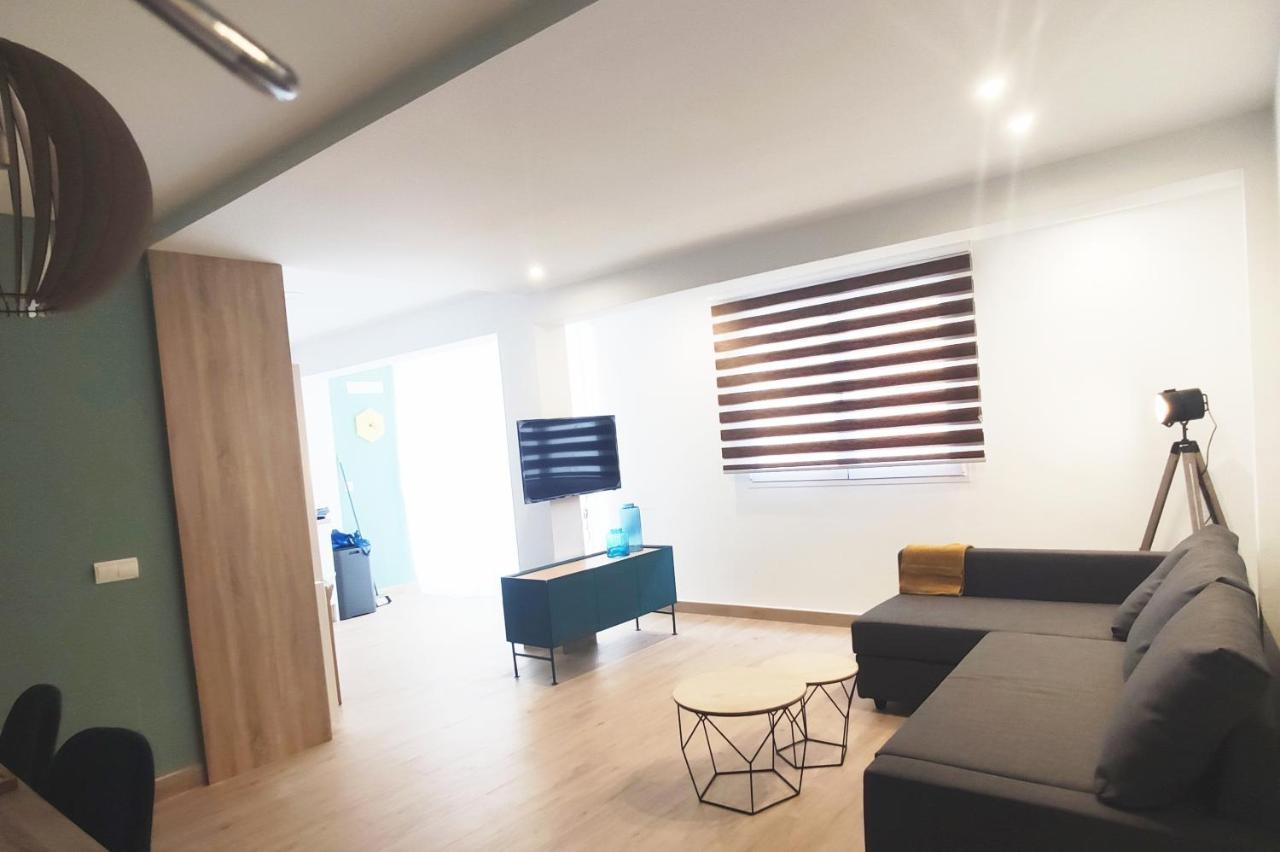 Padre Santaella - Lux&Cool Apartment Almeria Luaran gambar